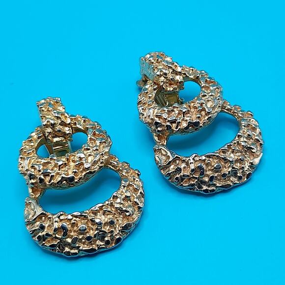 Vintage Brutalist Drop Gold Tone Earrings, Gold Nugget Style, 1980s, 2 Inches - Picture 7 of 8